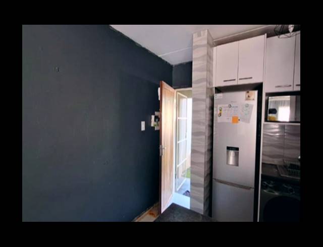2 BEDROOM APARTMENT FOR SALE IN WHITNEY GARDENS